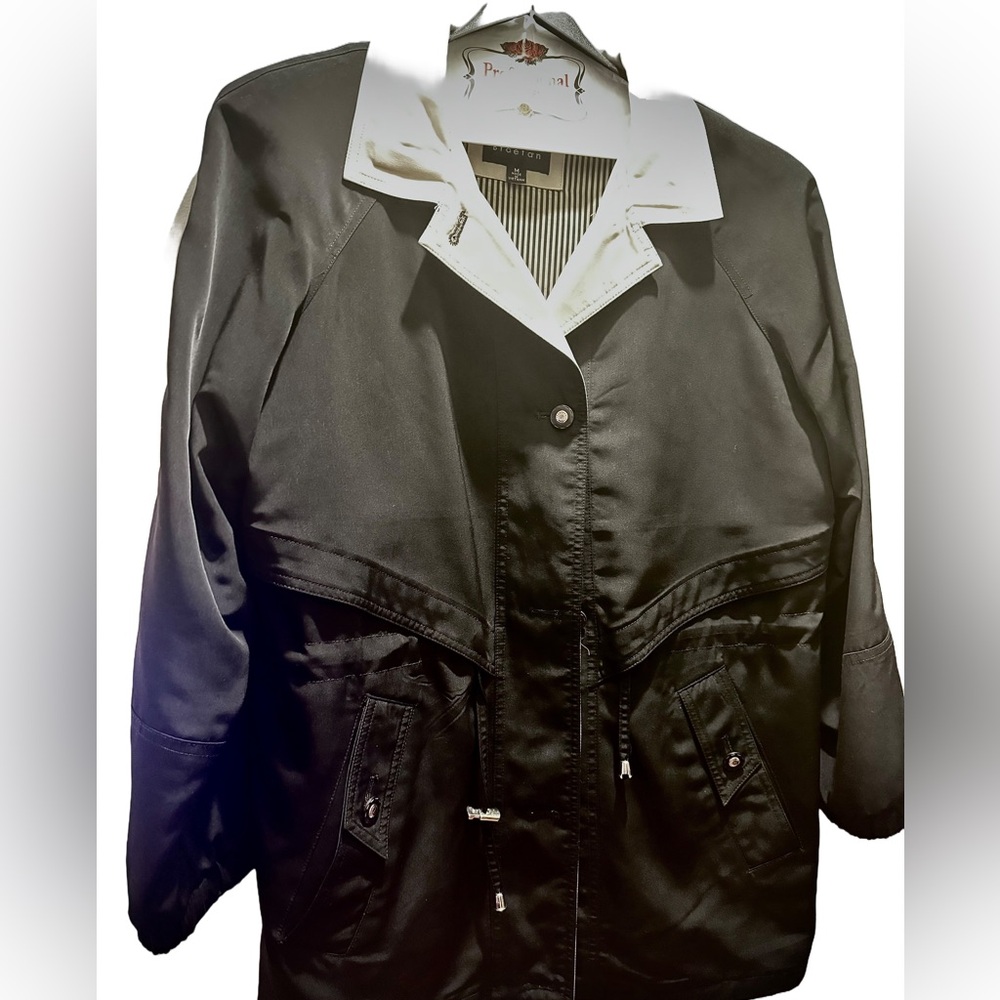 Braetan Vintage Medium Women’s Jacket with Silver Buttons and Zipper